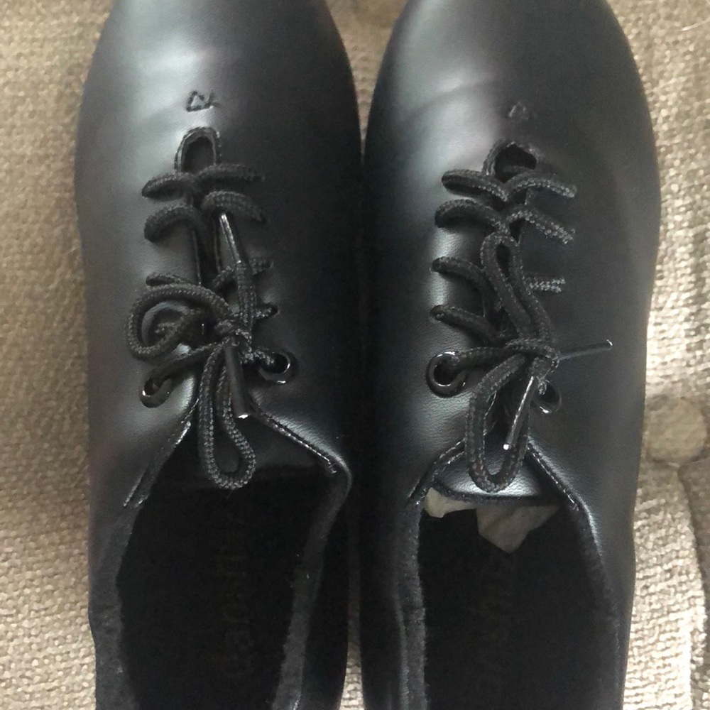 Tap shoes